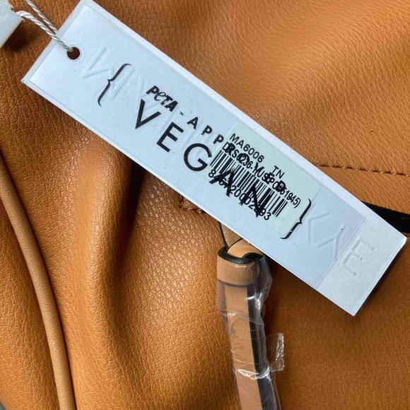 Malibu Skye - Sleek Vegan Leather Handbags - Picture 6 of 6